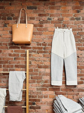 Load image into Gallery viewer, Vegetable Tanned Tote Bag