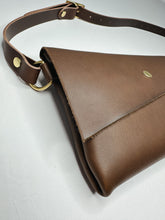 Load image into Gallery viewer, Hip bag - Chocolate w/ Natural Edge
